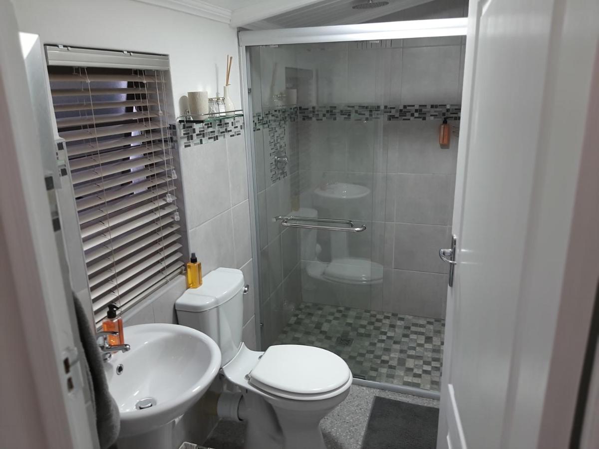 Vergenoegd Guesthouse Parow Luaran gambar